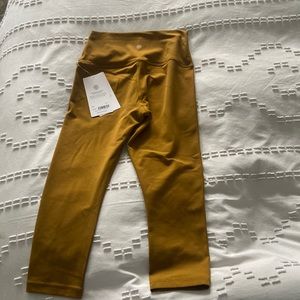 Athleta transcend capri